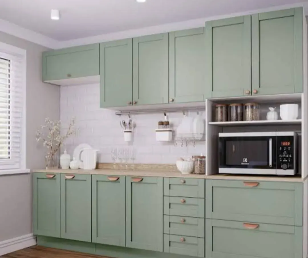Envelopamento de armário planejado de cozinha na cor verde